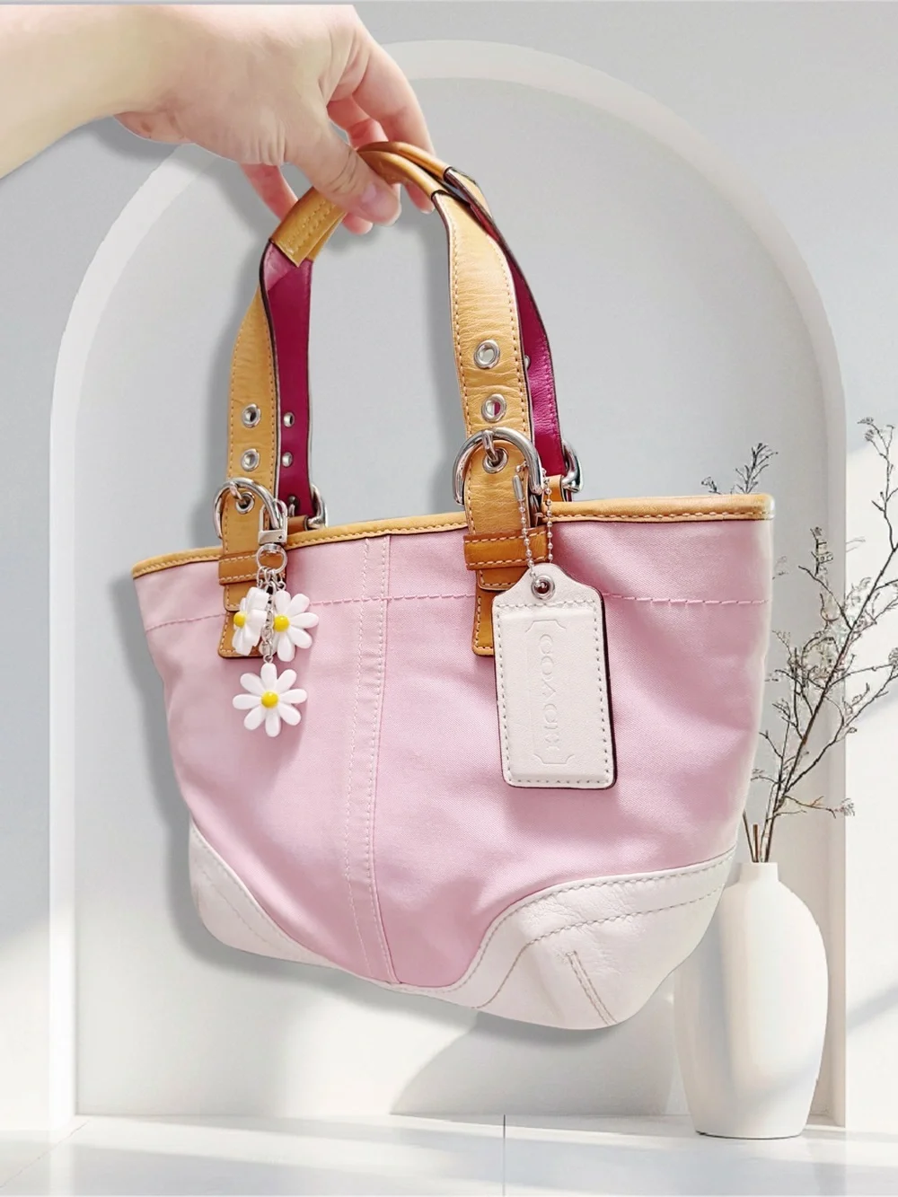 Coach Pink Canvas soho small daisy Tote 🌼